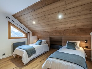 2 bedrooms, free WiFi, bed sheets - Renovated 2-bedroom apartment near slopes with terrace, WiFi and parking (Méribel)