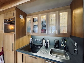 Private kitchen - Cosy apartment in Les Menuires, alpine style, parking (Les Menuires)