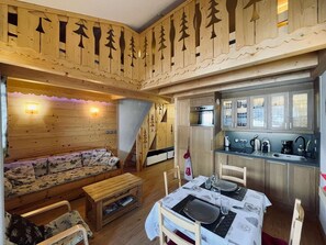 Interior - Cosy apartment in Les Menuires, alpine style, parking (Les Menuires)