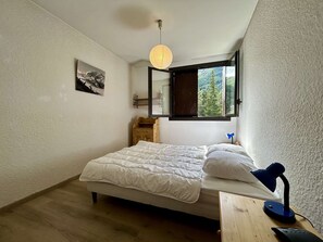 1 bedroom - 2-room apt, 4 people, parking, La Salle-les-Alpes (La Salle-les-Alpes)