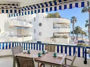 Outdoor dining - Air-conditioned apartment with parking, 2 bedrooms in La Ciotat (La Ciotat)