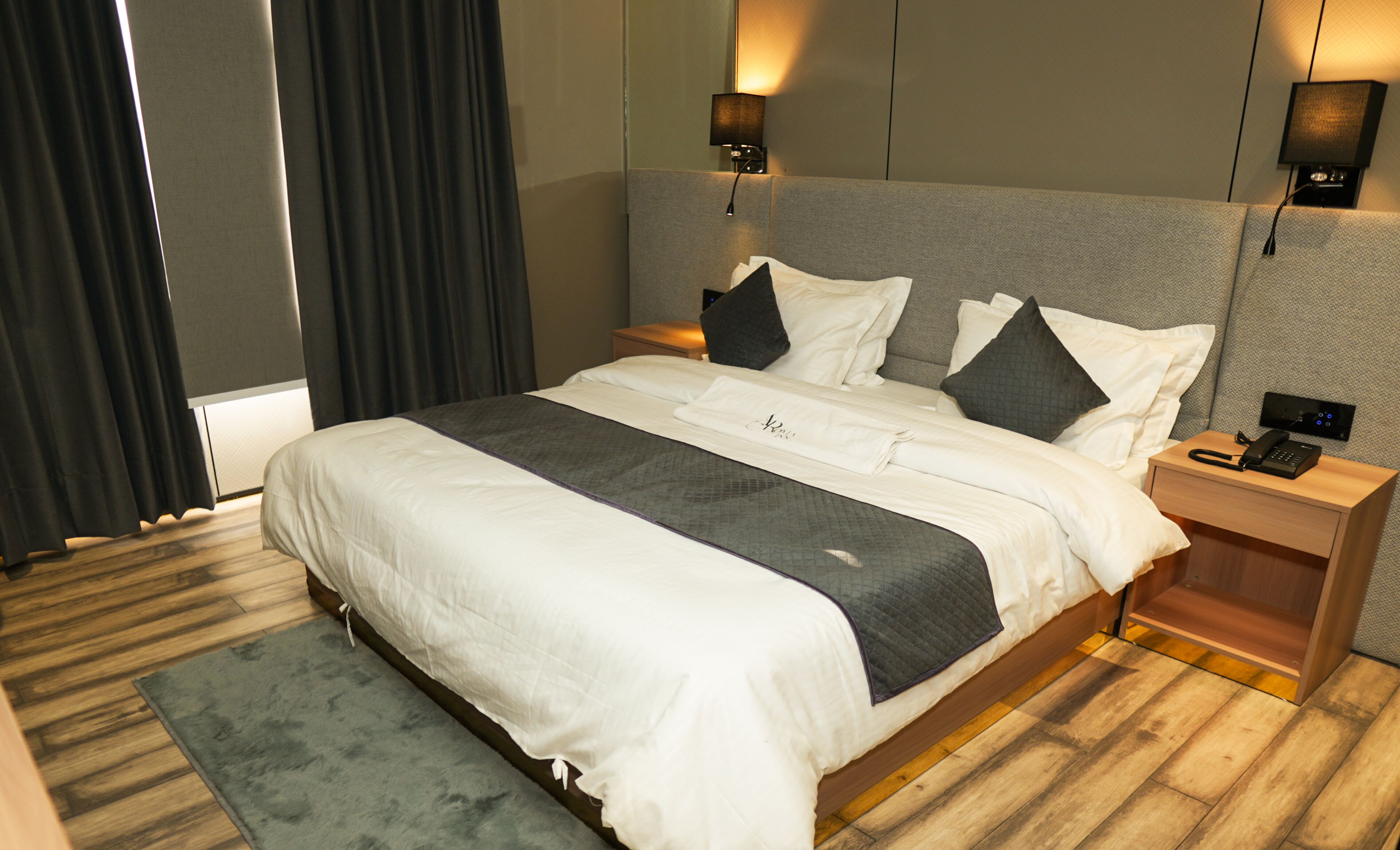 Deluxe Room, City View