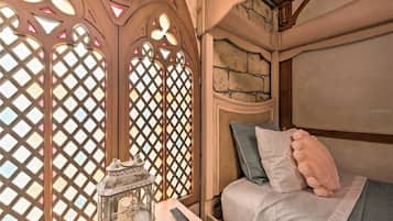 4 quartos, ferros/tábuas de passar roupa, Wi-Fi, roupa de cama