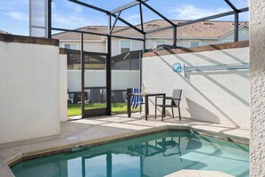 Pool - Family townhouse w/ pool & water park access (Davenport)