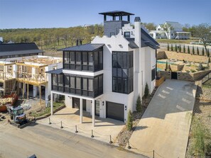Exterior - Latitude of Gratitude (Carlton Landing)