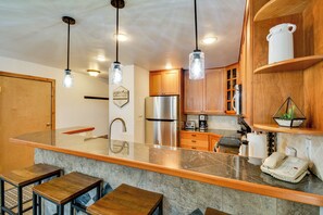 Apartment (2 Bedrooms) | Interior - Shuttle to Beaver Creek Resort: Avon Ski Escape! (Avon)