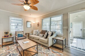 House (3 Bedrooms) | Interior - Steps to Sea! Family Getaway in North Myrtle Beach (North Myrtle Beach)