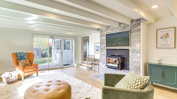 Apartment (2 Bedrooms) | Front of property