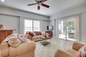 Interior - 1 Mi to Boardwalk: Carolina Beach Retreat w/ Patio (Carolina Beach)