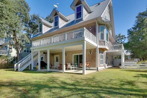 Interior - 1 Mi to Boardwalk: Carolina Beach Retreat w/ Patio (Carolina Beach)