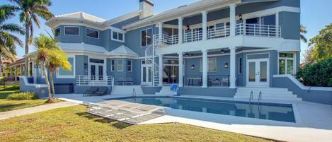 House (6 Bedrooms) | Front of property