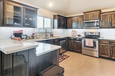 4 Mi to OU Campus & Stadium! Suburban Norman Home