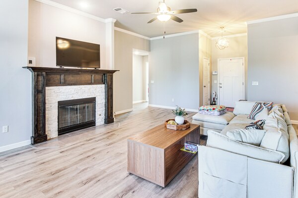 4 Mi To Ou Campus & Stadium! Suburban Norman Home - Dahlgren Lake, OK