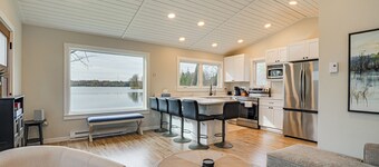 Fish, Swim & Explore! 2-cabin Camp on Round Lake