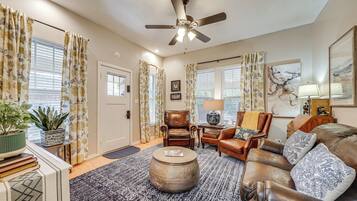 Apartment (1 Bedroom) | Depan hartanah