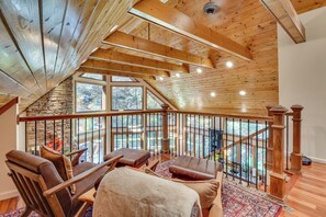 House (3 Bedrooms) | Interior - 3 Mi to Vogel State Park! Family Home w/ Game Room (Blairsville)