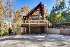 House (3 Bedrooms) | Interior - 3 Mi to Vogel State Park! Family Home w/ Game Room (Blairsville)