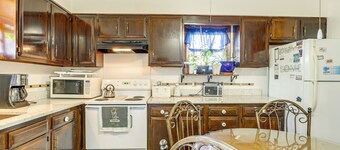 5 Mi to the Jumonville Cross: Home w/ Fenced Yard