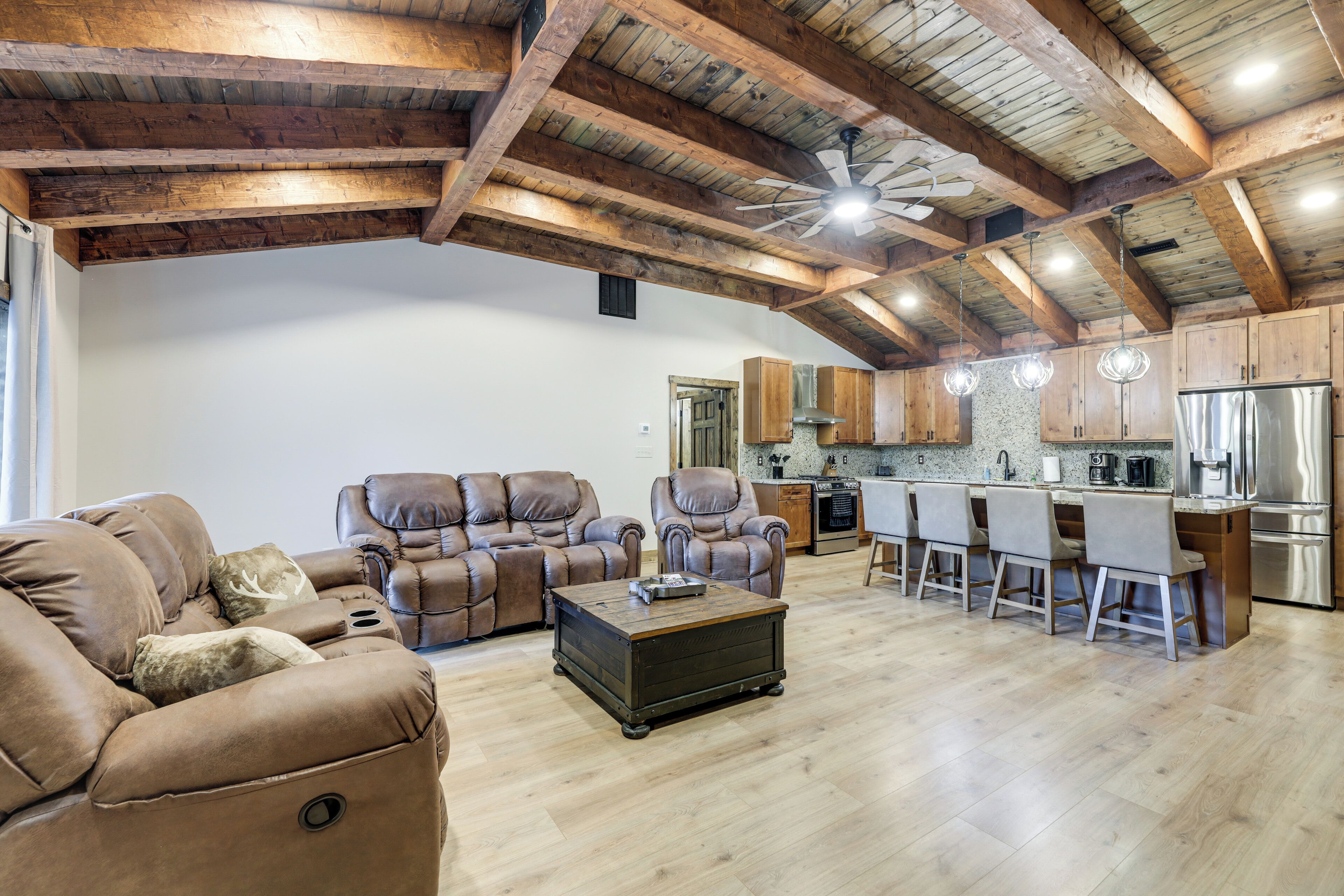 House (3 Bedrooms) | Interior