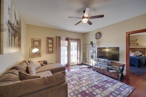 Apartment (1 Bedroom) | Front of property - Convenient Apt 2 Mi to North Chagrin Hiking! (Highland Heights)