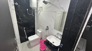 Double Room, Air conditioning | Bathroom | Shower, towels, soap, shampoo