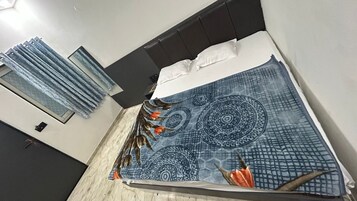 双人房, 空调 | 办公桌、笔记本电脑工作区、折叠床/加床（额外收费）、免费 WiFi