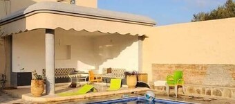 3-bedroom villa with pool