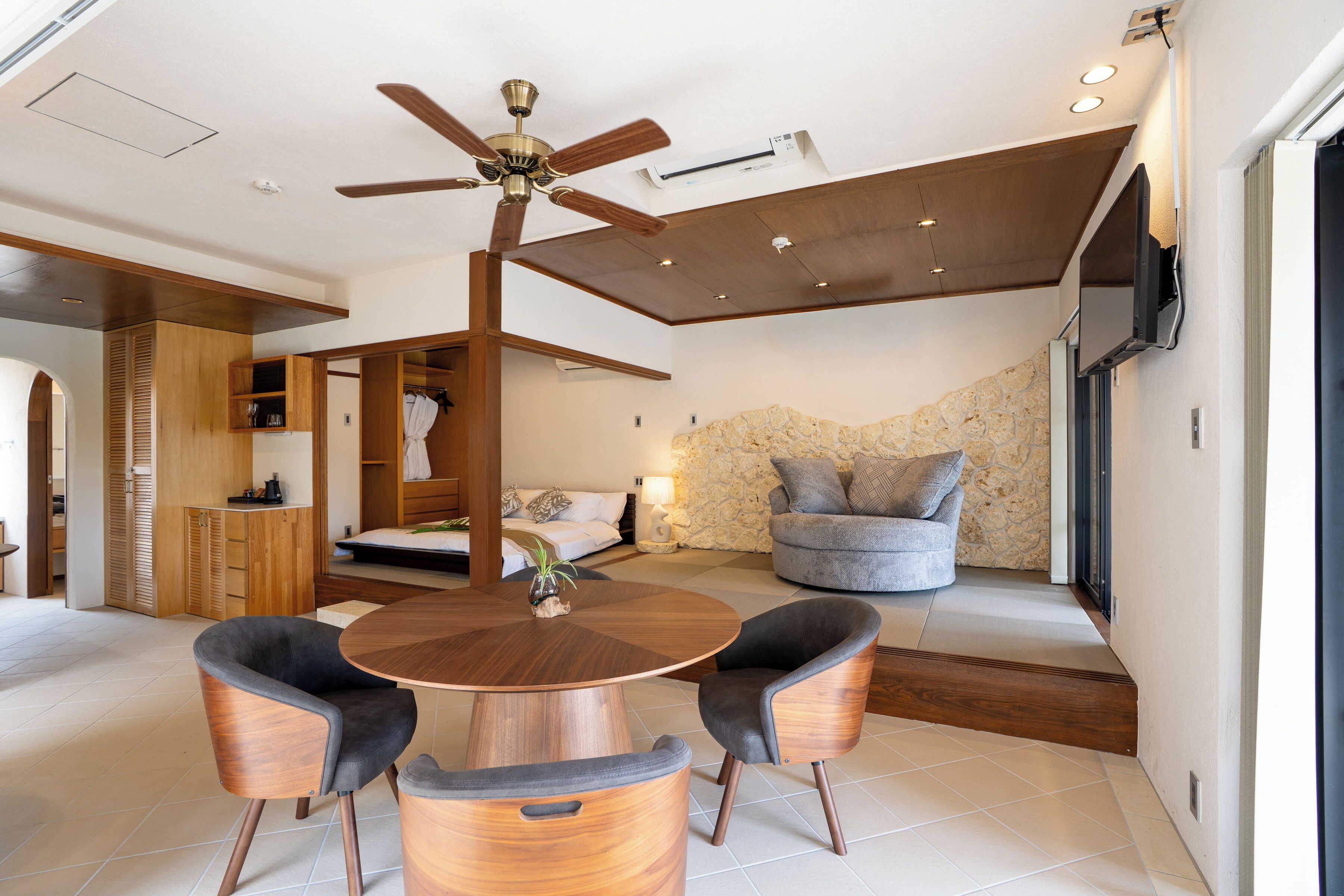 Deluxe Vila Pool View (with Jacuzzi) | In-room safe, iron/ironing board, free WiFi