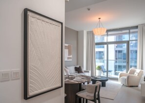 Apartment - Stayshort - 1 Bed in Downtown Sleeps 4 With Burj Views (Dubai)