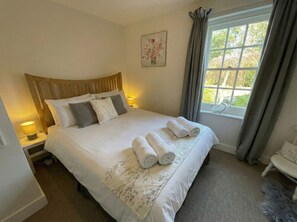 1 bedroom, desk, iron/ironing board, WiFi - Quaint Cottage in historic Grantchester Village (Grantchester)