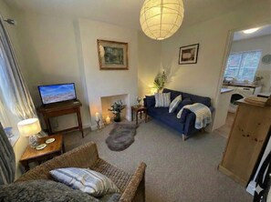 TV - Willow Cottage in historic Grantchester village (Grantchester)