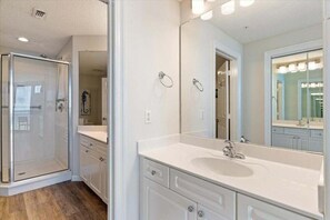Apartment, 2 Schlafzimmer | Badezimmer