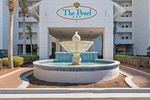 Condo, 2 Bedrooms | Bahagian luar