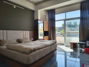 Junior Suite | Desk, free WiFi