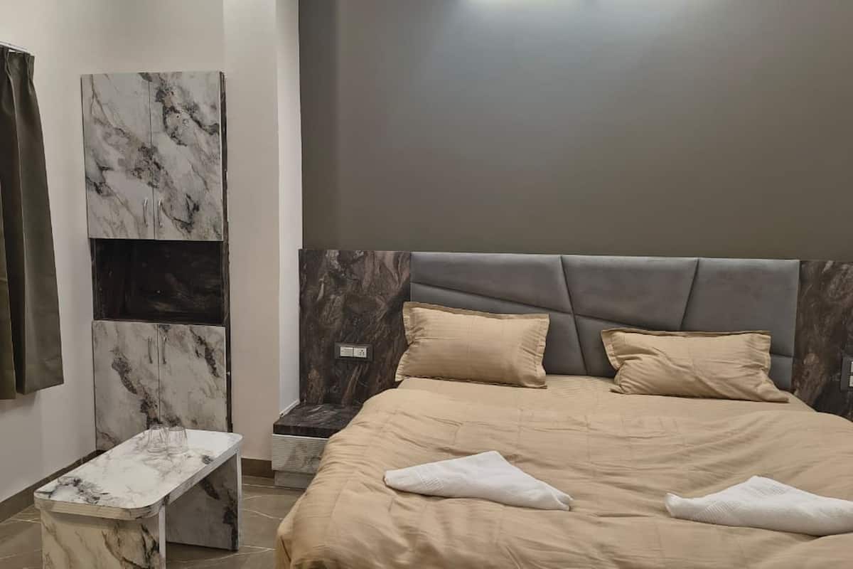 Deluxe Suite | Desk, free WiFi