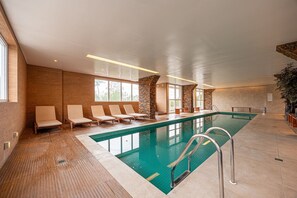 شقة | حمام سباحة | من حمّامات السباحة المغطاة