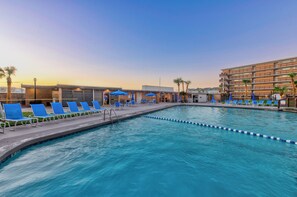 A heated pool - Sunlit Beachfront Retreat | Panoramic Views & Balcony (Corpus Christi)