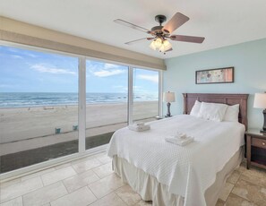 2 bedrooms, iron/ironing board, WiFi, bed sheets - Sunlit Beachfront Retreat | Panoramic Views & Balcony (Corpus Christi)