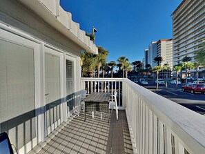Property grounds - Stay Salty | Pet Friendly Townhome, Central Location, Near Beach with Amenities (Panama City Beach)