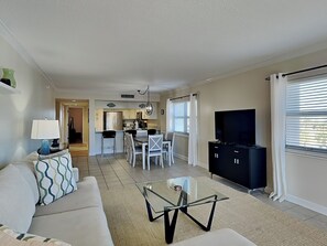 Smart TV - Regency Towers #401 East | Gulf Front, Pool, Pickleball/Tennis (Pensacola Beach)