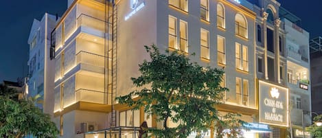 Fasade – kveld/natt