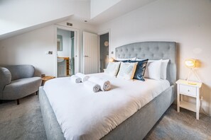 2 chambres, fer et planche à repasser, accès Internet, draps fournis