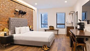 Studio Suite, 1 Queen Bed