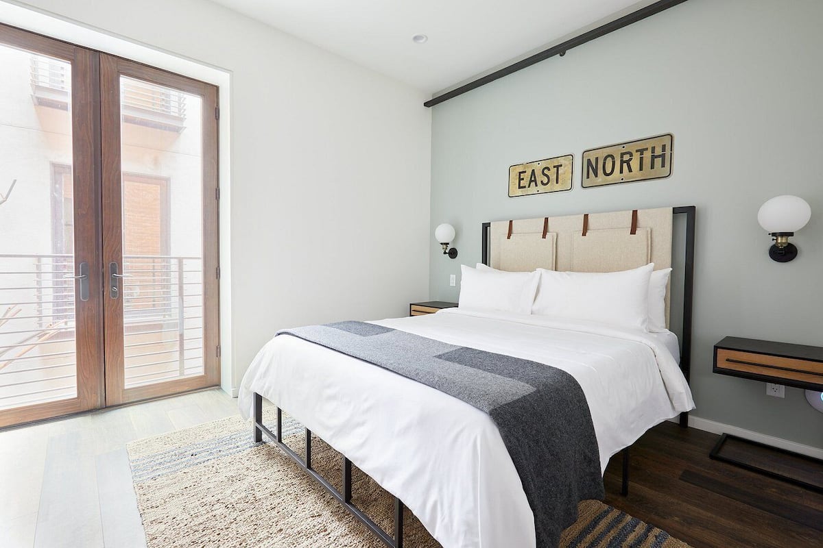 Desk, laptop workspace, blackout curtains, free cots/infant beds