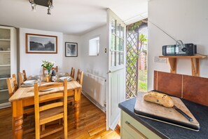 Dining - 1 Ruscon Cottages, Brancaster Staithe, Norfolk (Brancaster Staithe)
