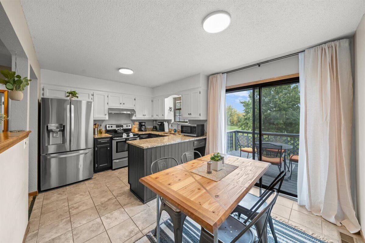 ثلاجة، ميكروويف، فرن، موقد طهي مسطح