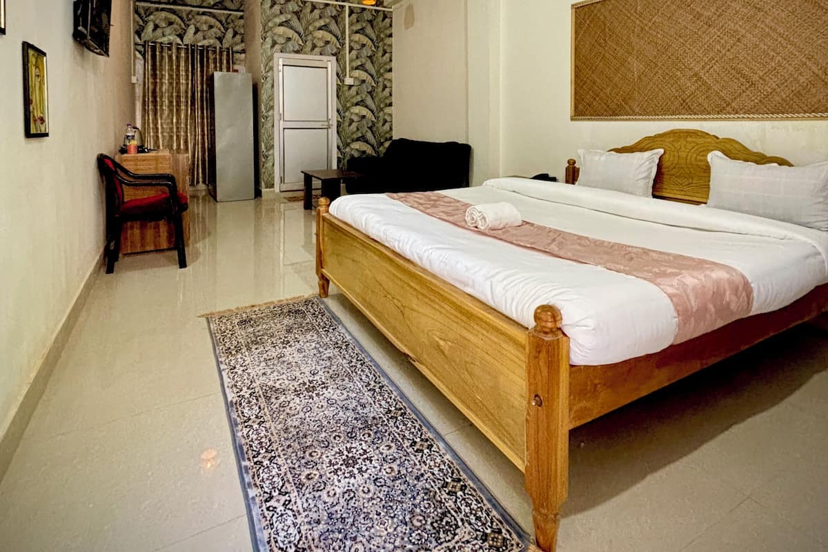 Double or Twin Room | Free WiFi