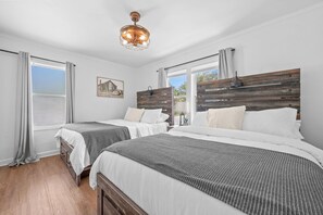 4 bedrooms, desk, iron/ironing board, travel cot - Perfect Family Escape w/ Private Pool Near St. Augustine Beaches (St. Augustine)