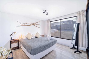2 bedrooms, iron/ironing board, WiFi - Boho Stay - 2D, Parking, Wifi & Great Location (Vitacura)