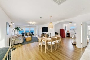 TV, offices - Casa Valentina by Oraklus (Malibu)